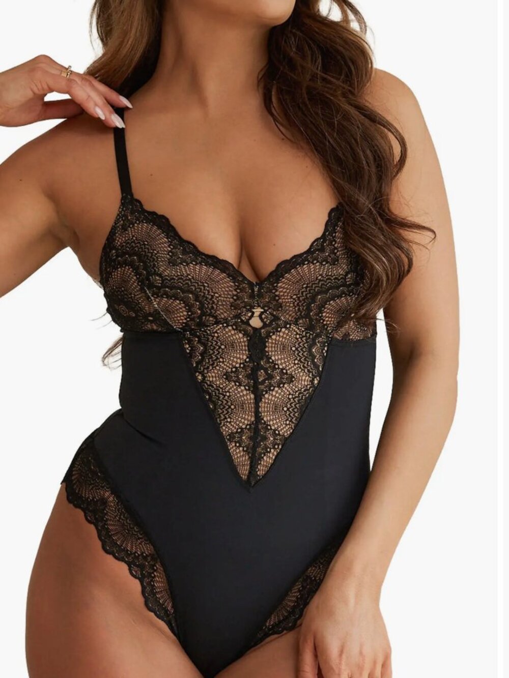 Pinsy Sculpting Lace Shapewear Bodysuit